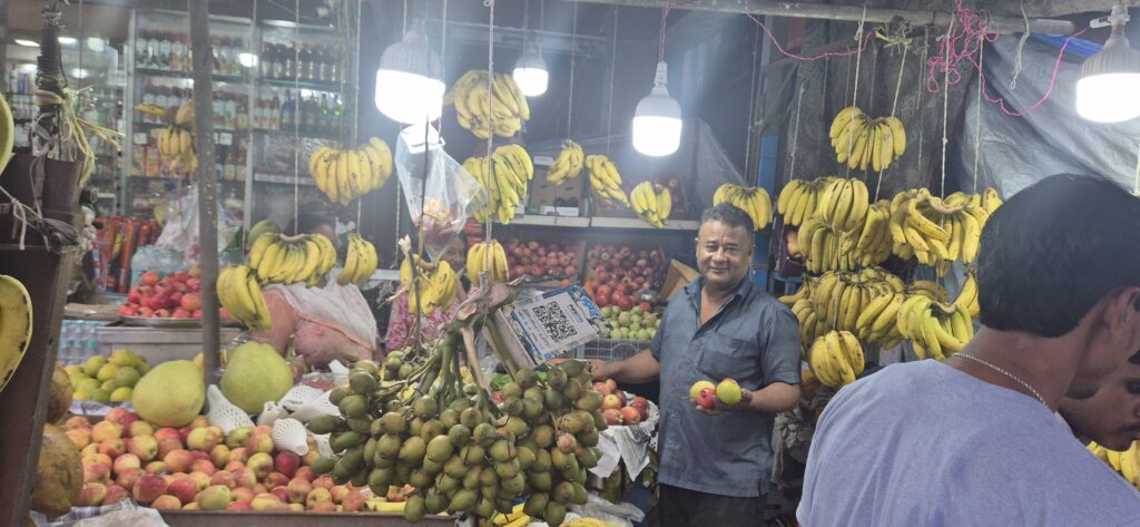 गौराईमातेच्या आगमनासाठी वाडा तालुक्यातील बाजारपेठा सजल्या,