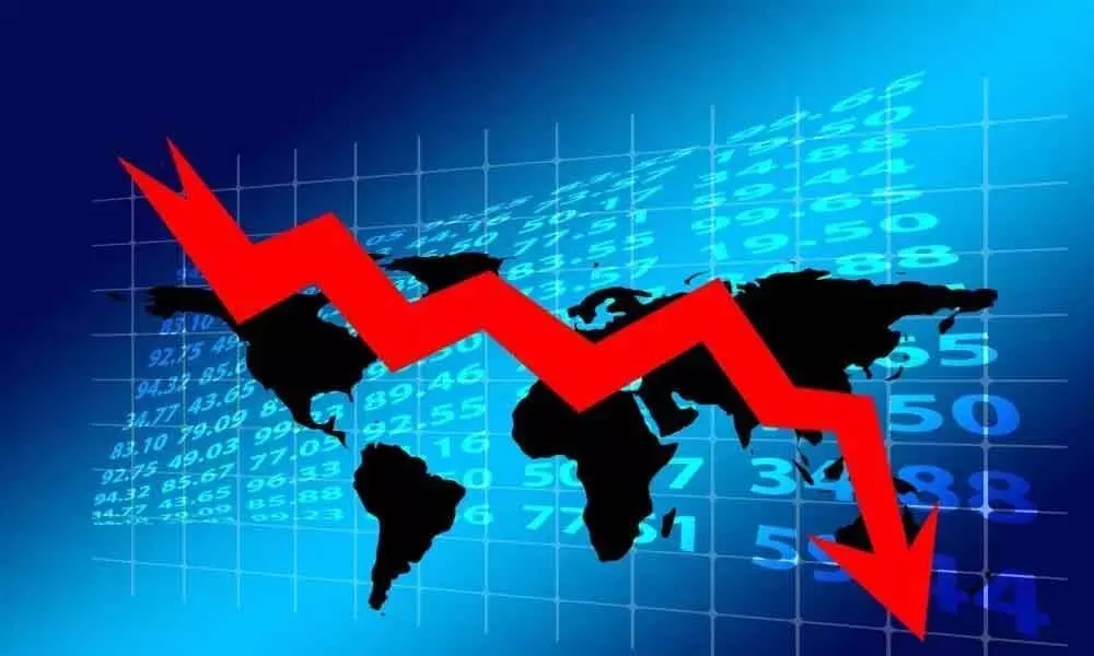 सर्वसामान्य माणसाला जगणं कठीण झालंय,