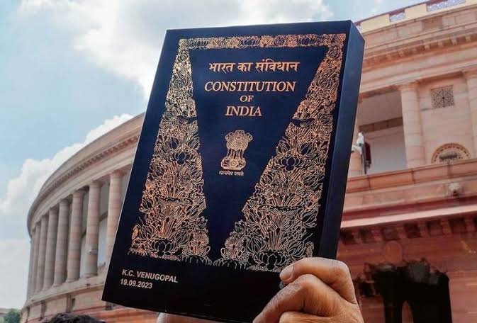 स्थलांतरण, ही निरंतर प्रक्रिया असून त्यास संविधानाचा आधार आहे…