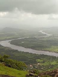 असंख्य नद्या असूनही हजारो गावे तहानलेलीच…